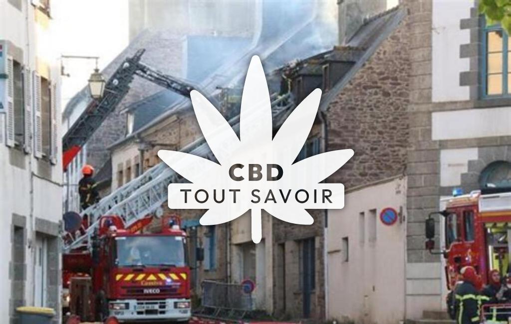 Village à Brelidy avec feuille Cannabis CBD