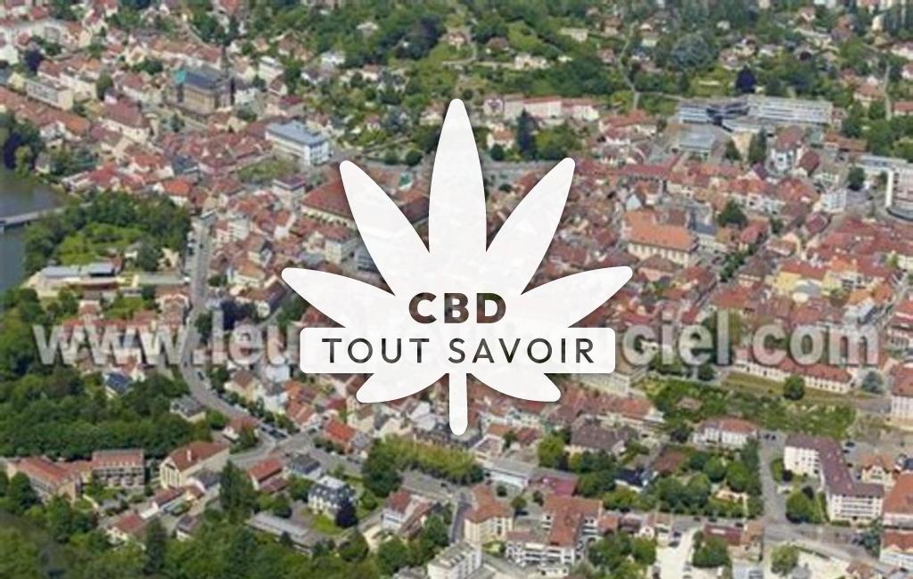 Village à Montbeliardot avec feuille Cannabis CBD