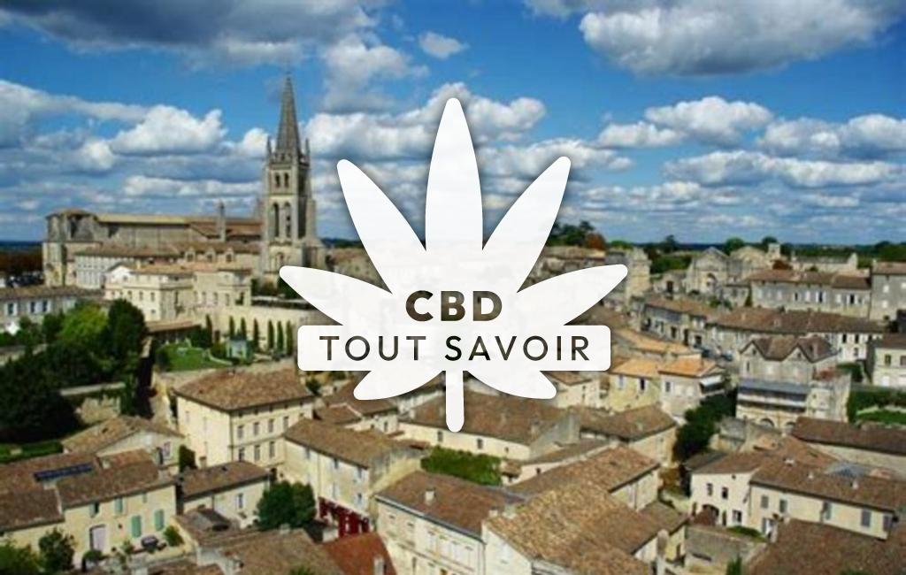 Village à Saint-Emilion avec feuille Cannabis CBD