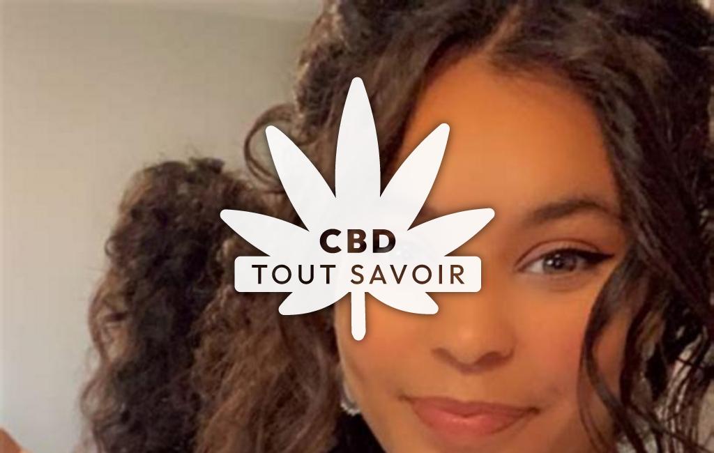 Village à Nouvoitou avec feuille Cannabis CBD