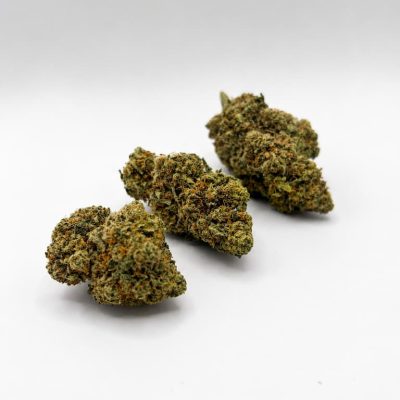 Trois fleurs Amnesia Haze Indoor CBD aux têtes compactes